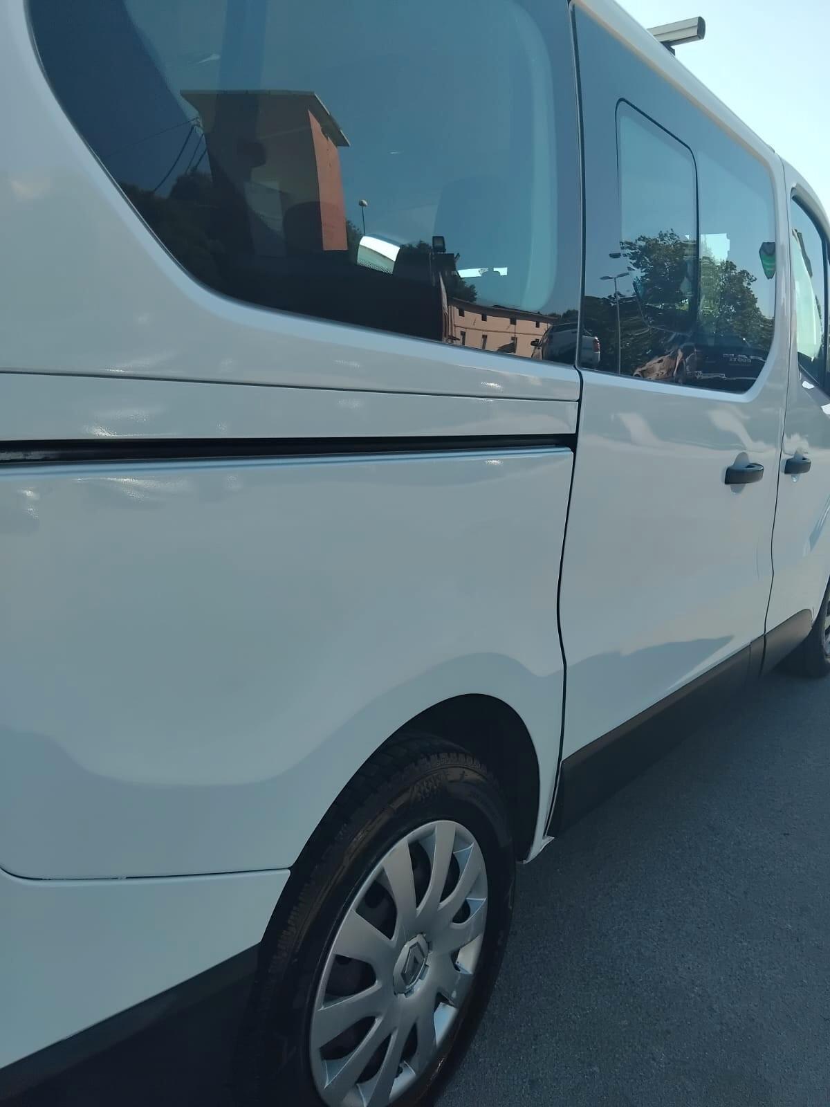 9 POSTI - Renault Trafic 1.6 dCi 125CV Intens – GARANZIA 12 MESI – FINANZIABILE!