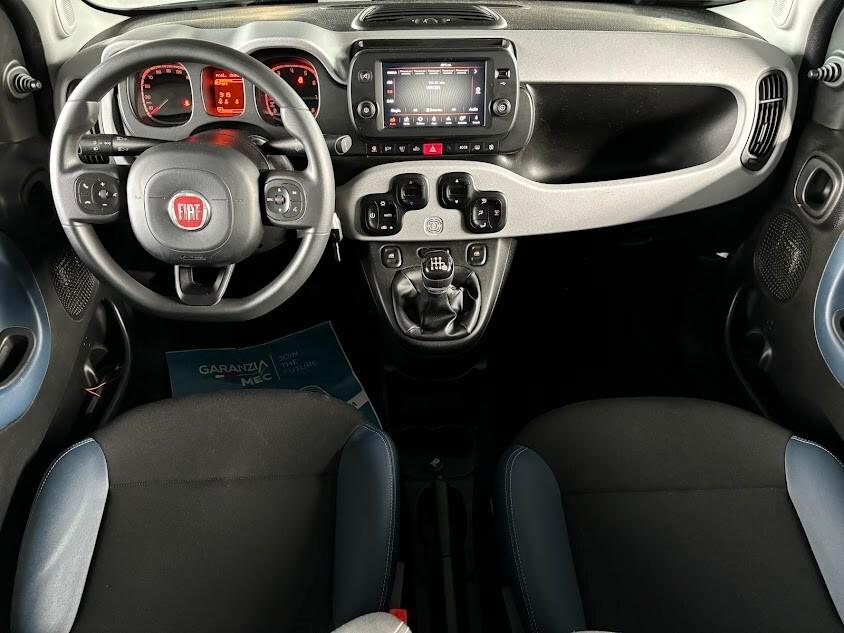 Fiat Panda CROSS 1.0 HYBRID NEOPATENTATI