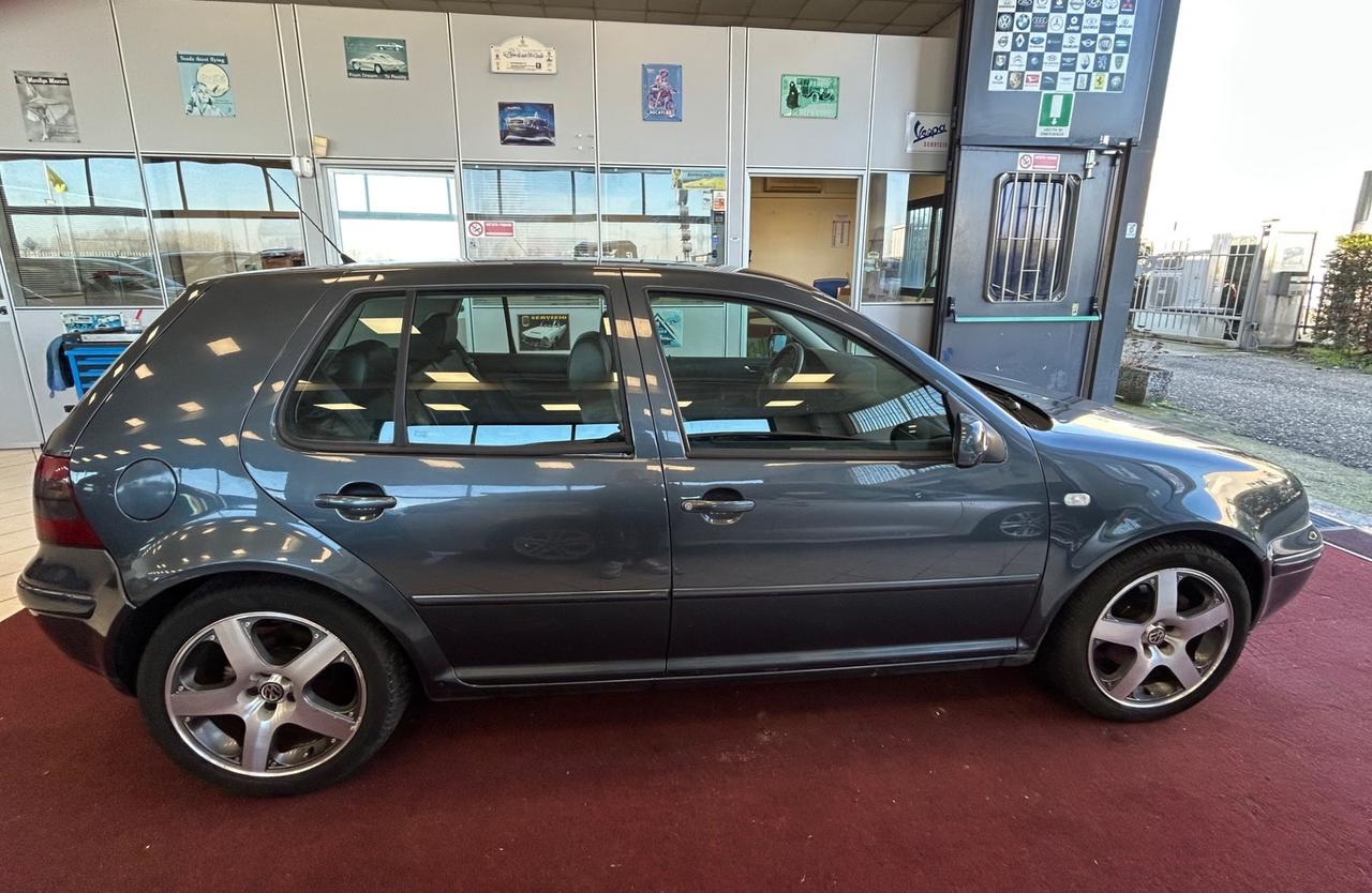 Volkswagen Golf 1.8 turbo 20V cat 5p. GTI
