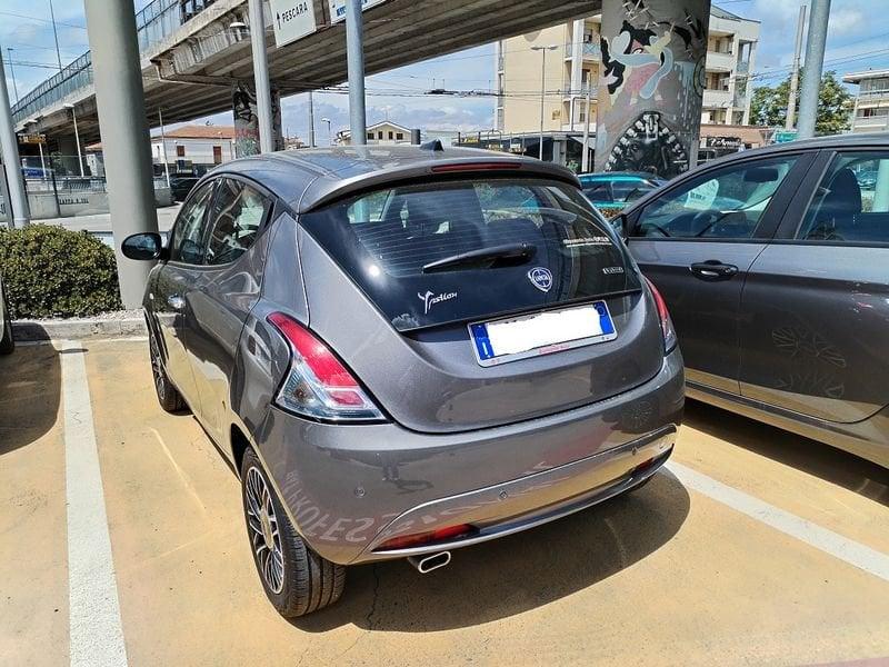 Lancia Ypsilon 1.0 FireFly 5 porte S&S Hybrid Alberta Ferretti