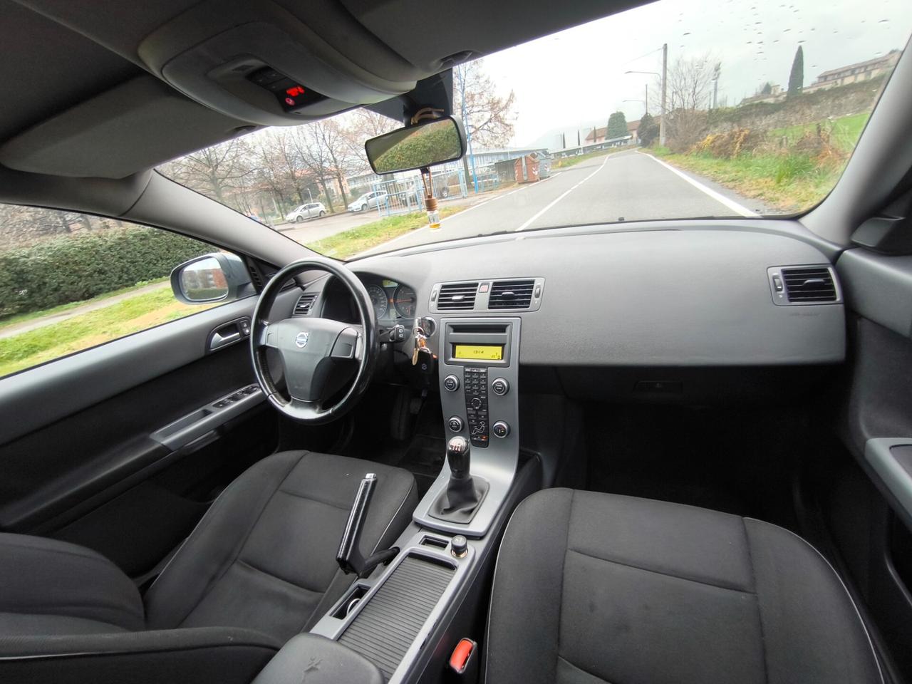 VOLVO V50 SW 1,6 D2 OK NEOPATENTATI