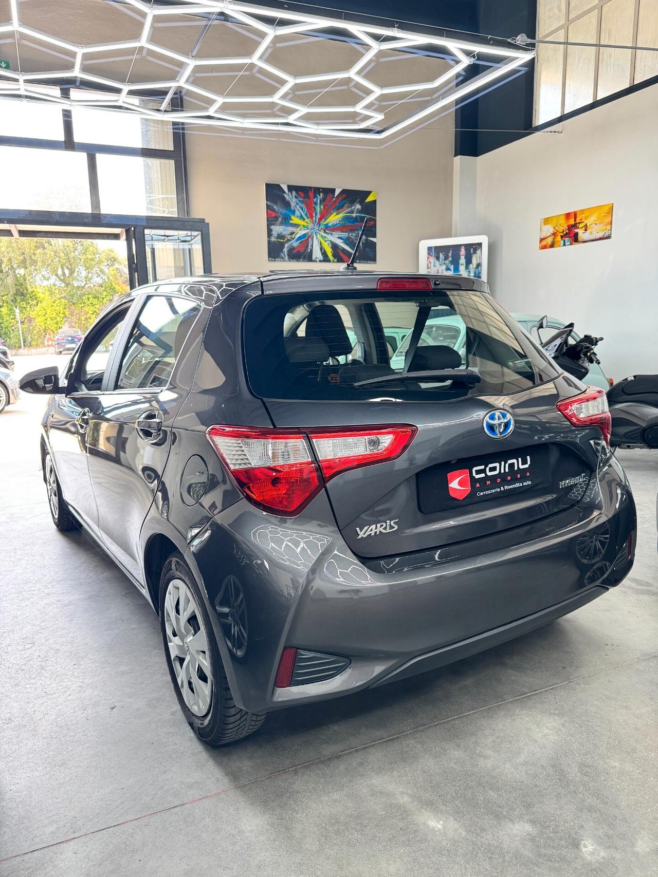 Toyota Yaris 1.5 Hybrid 5 porte Business