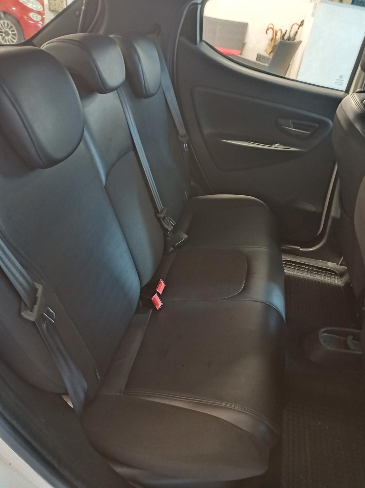 Lancia Ypsilon 1.2 69 CV 5 porte GPL Ecochic Gold