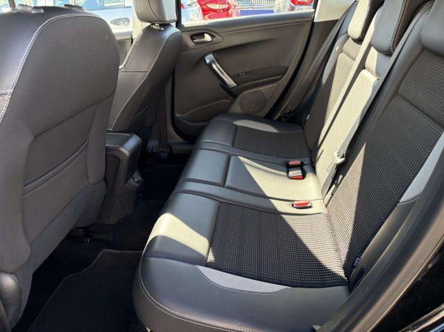 PEUGEOT 2008 2008 1.6 bluehdi Allure 100cv