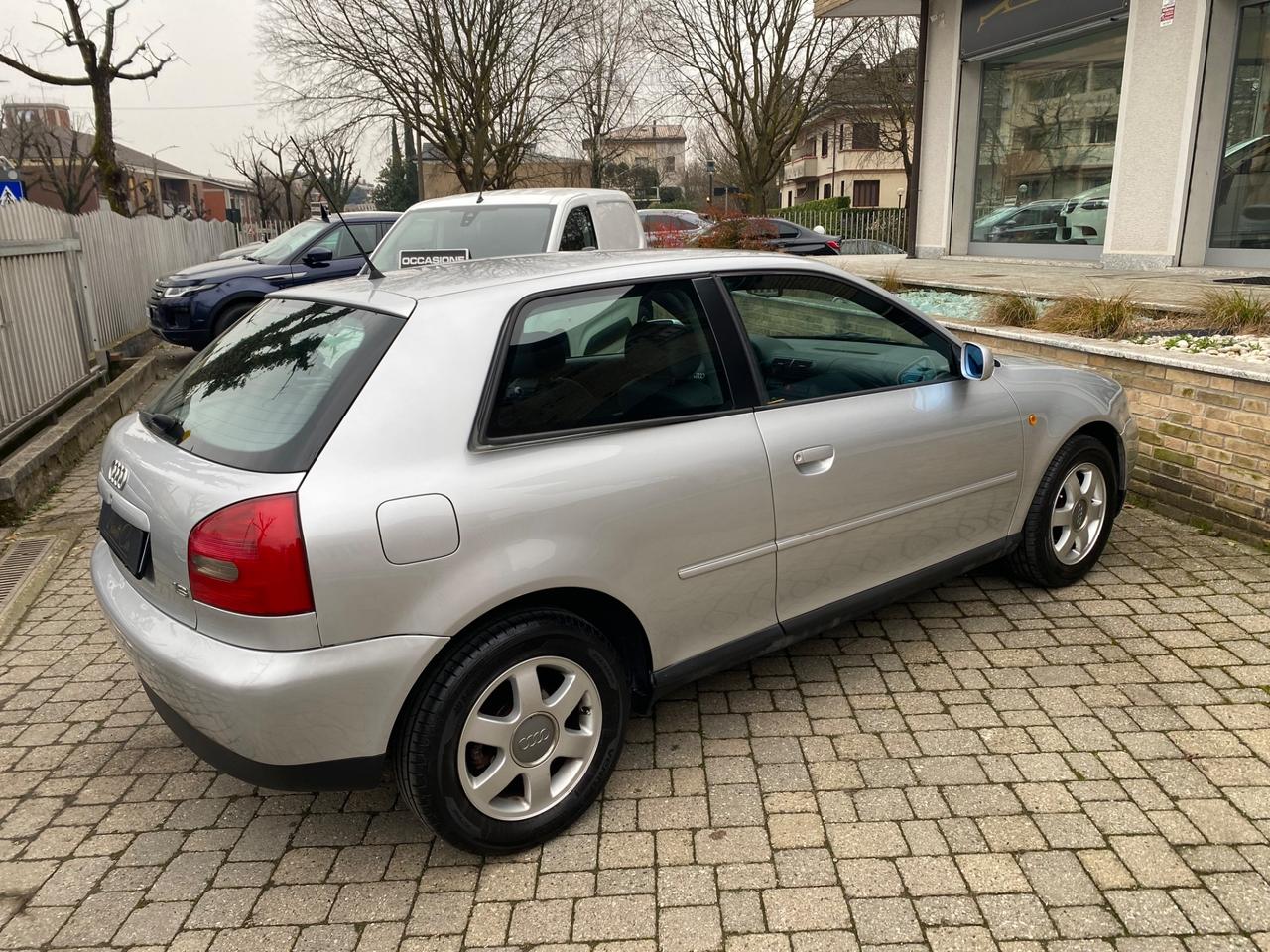Audi A3 1.6 cat 3p. Ambition