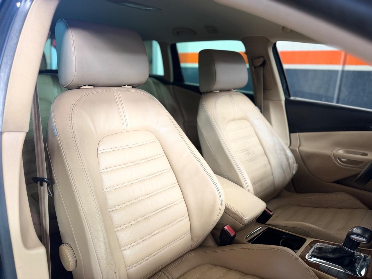 Volkswagen Passat 2.0 TDI DPF DSG Highline NEOPATENTATI