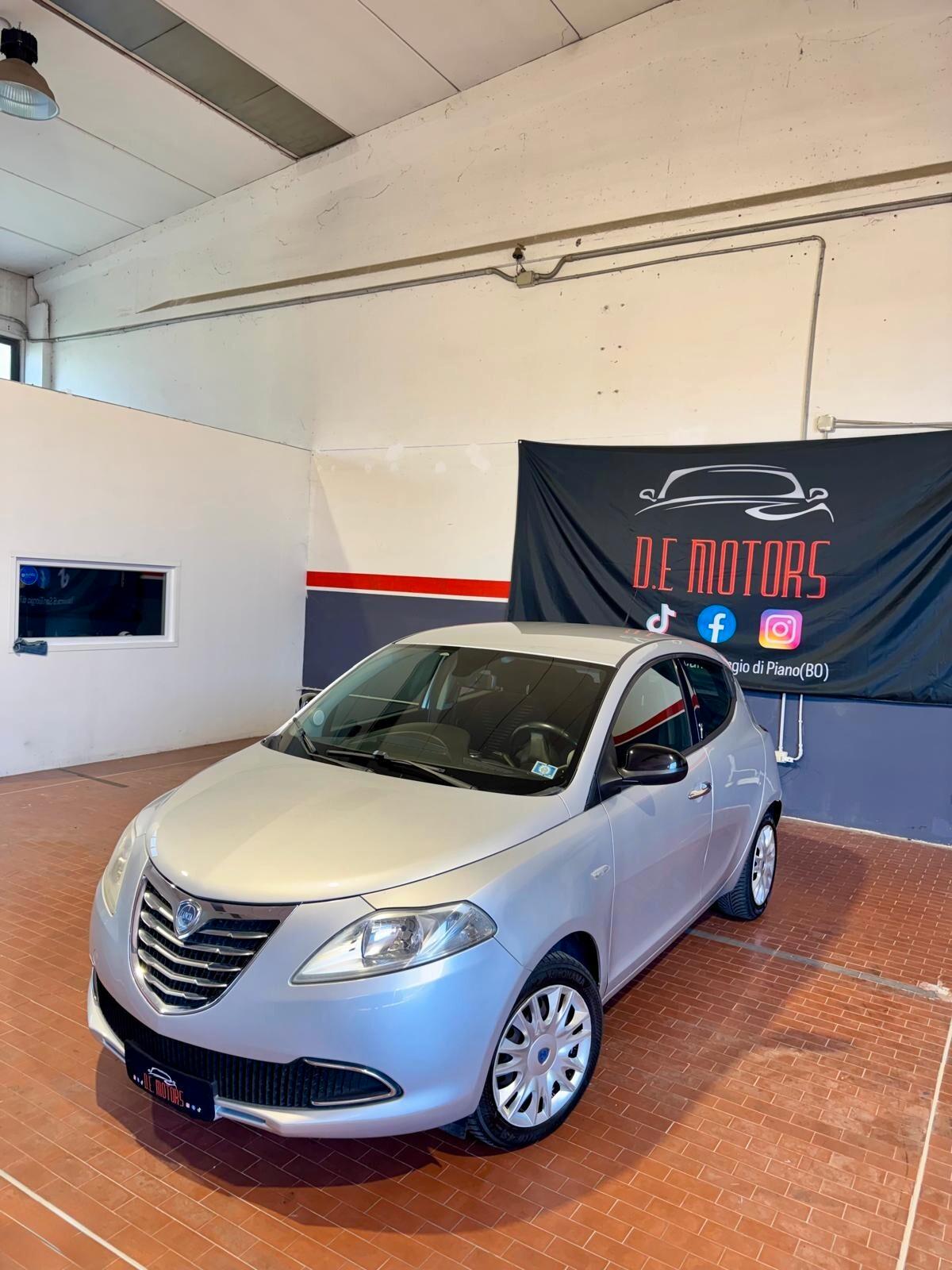 Lancia Ypsilon 1.2 69 CV 5 porte Platinum