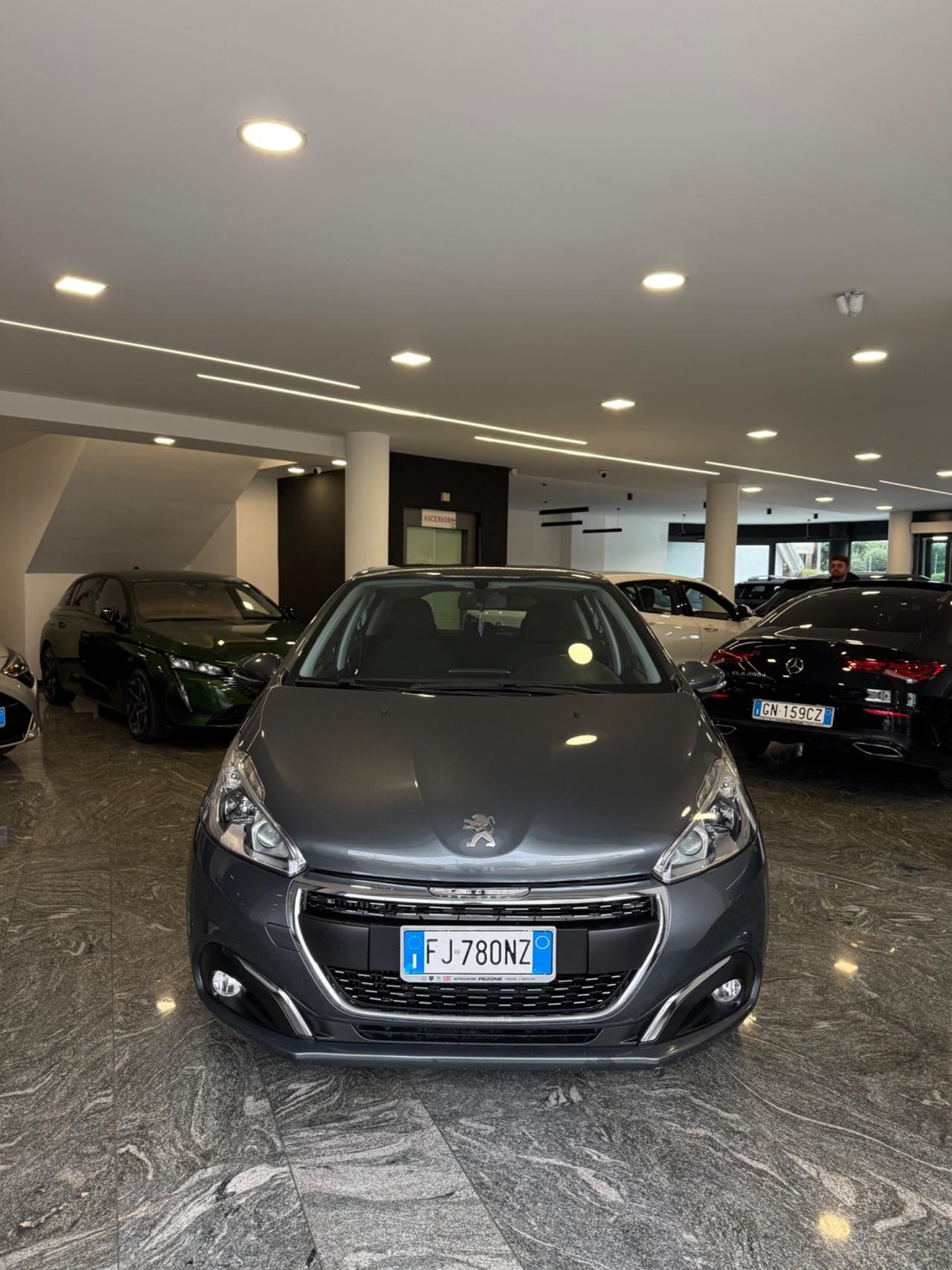 Peugeot 208 BlueHDi 75 5 porte Allure
