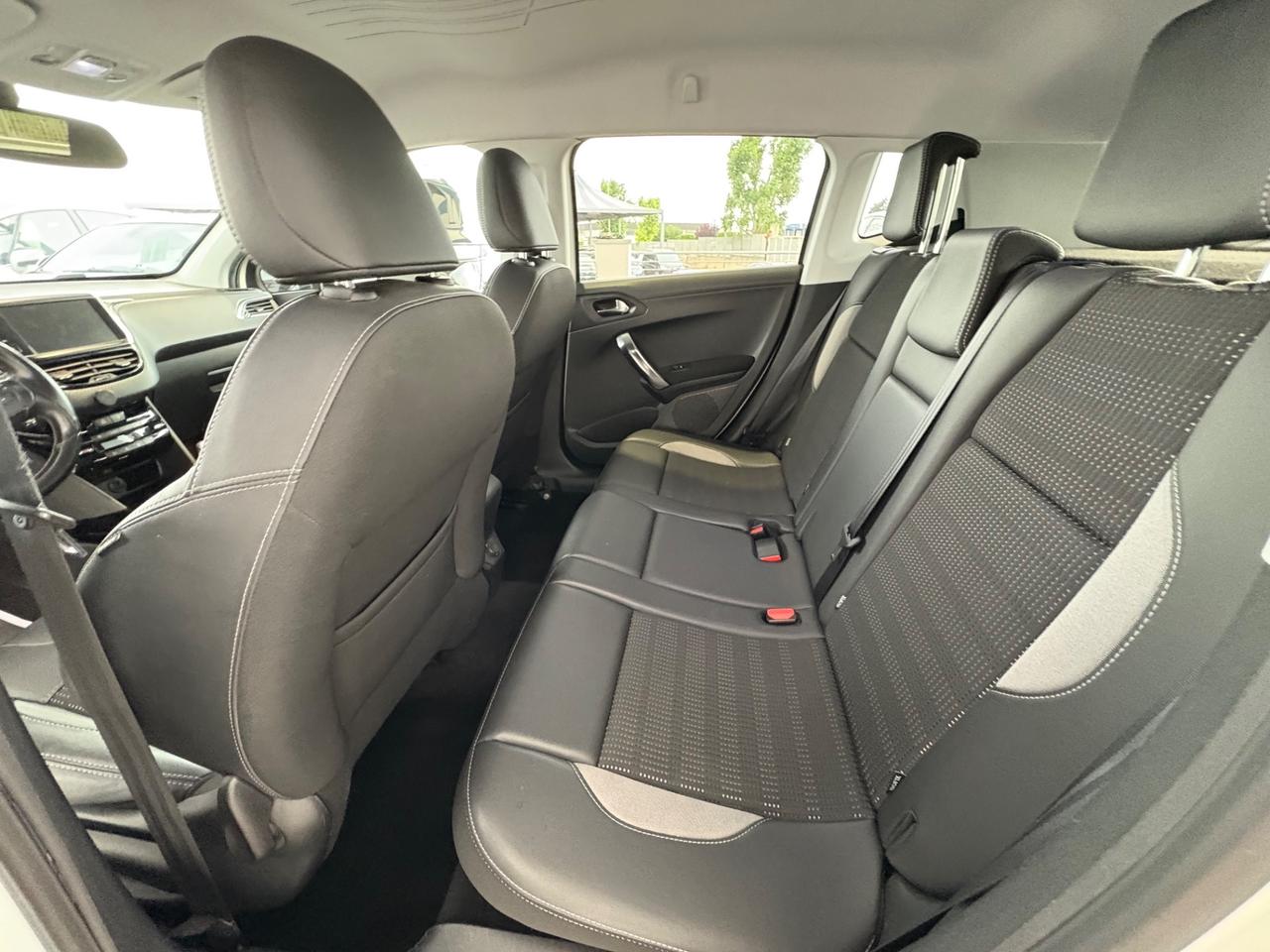 Peugeot 2008 BlueHDi 120 S&S Allure