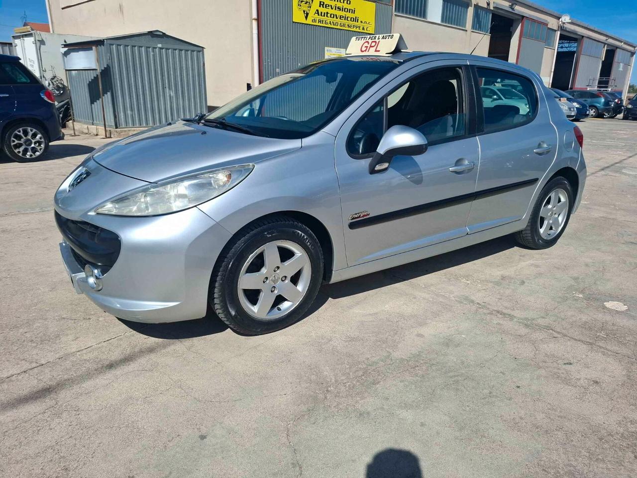 Peugeot 207 1.4 BENZINA/GPL - 2009 5 PORTE