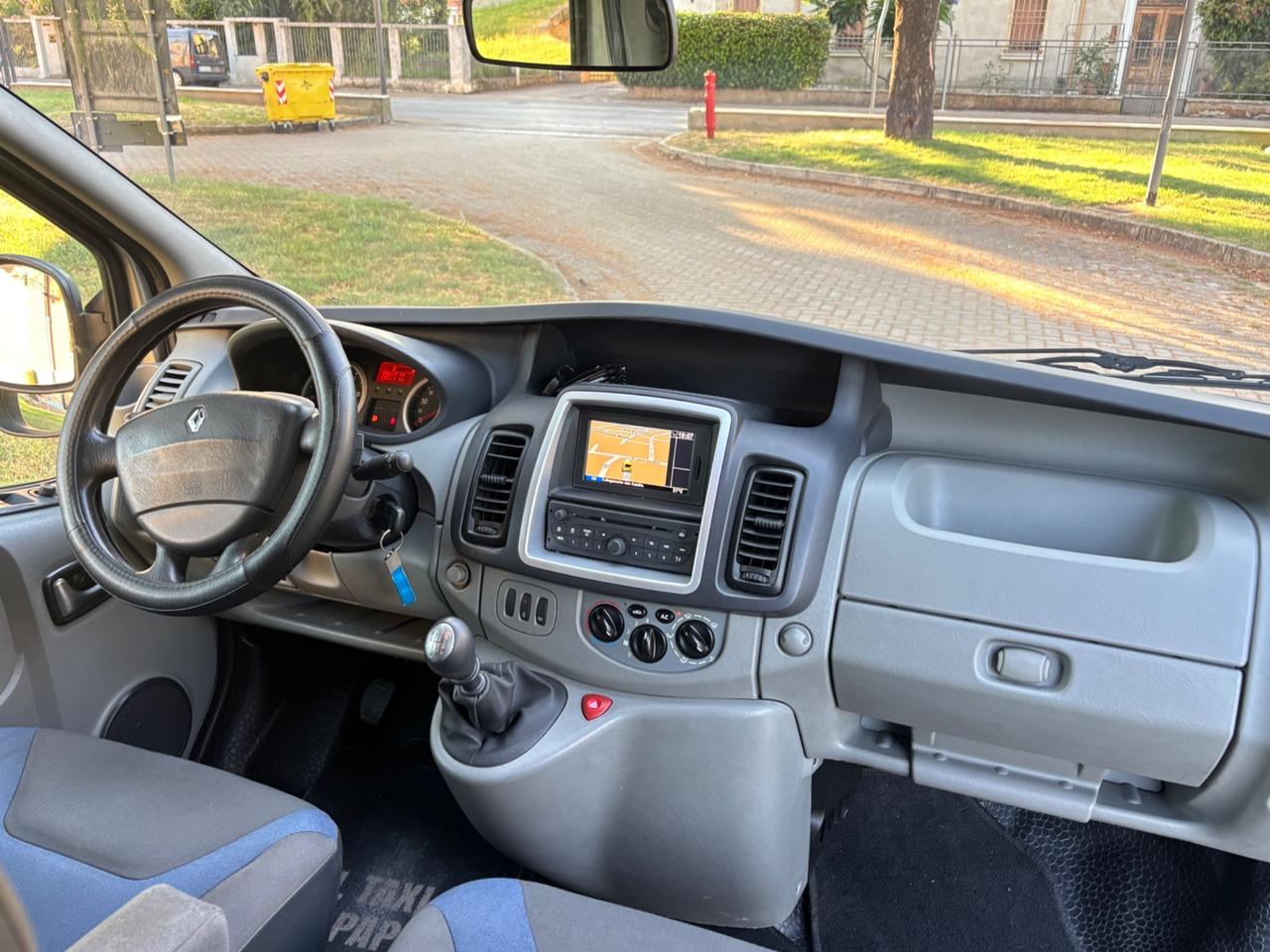 Renault Trafic 2.0CDTI 6posti autocarro