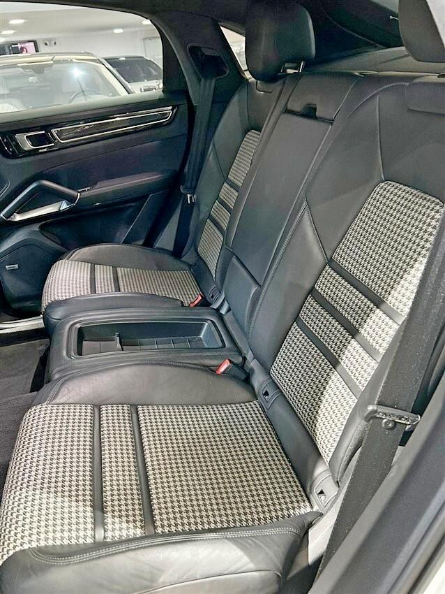 Porsche Cayenne Coupé 4.0 V8 Turbo