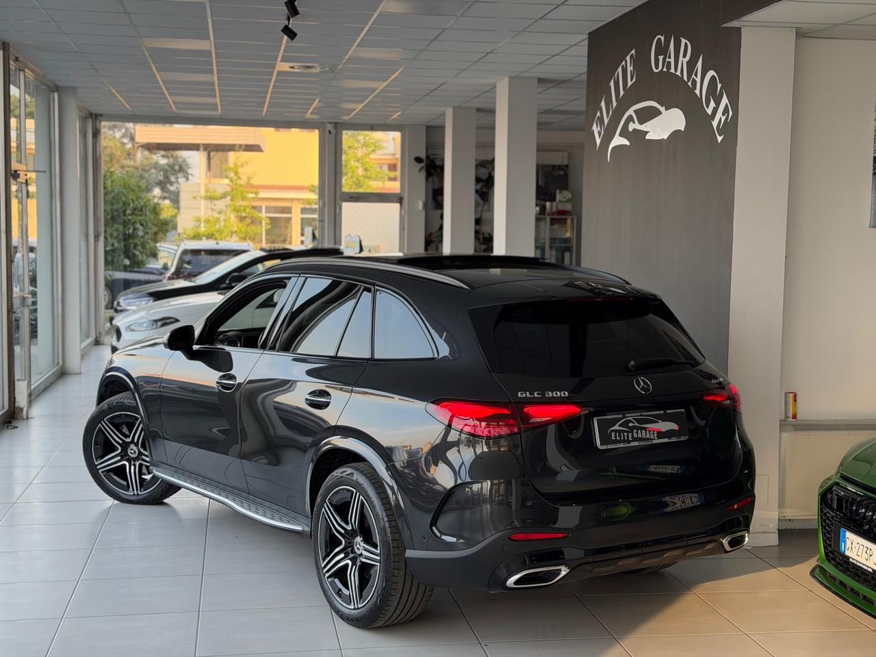 M.B GLC 300 4Matic Mild Hybrid AMG Line Premium Plus