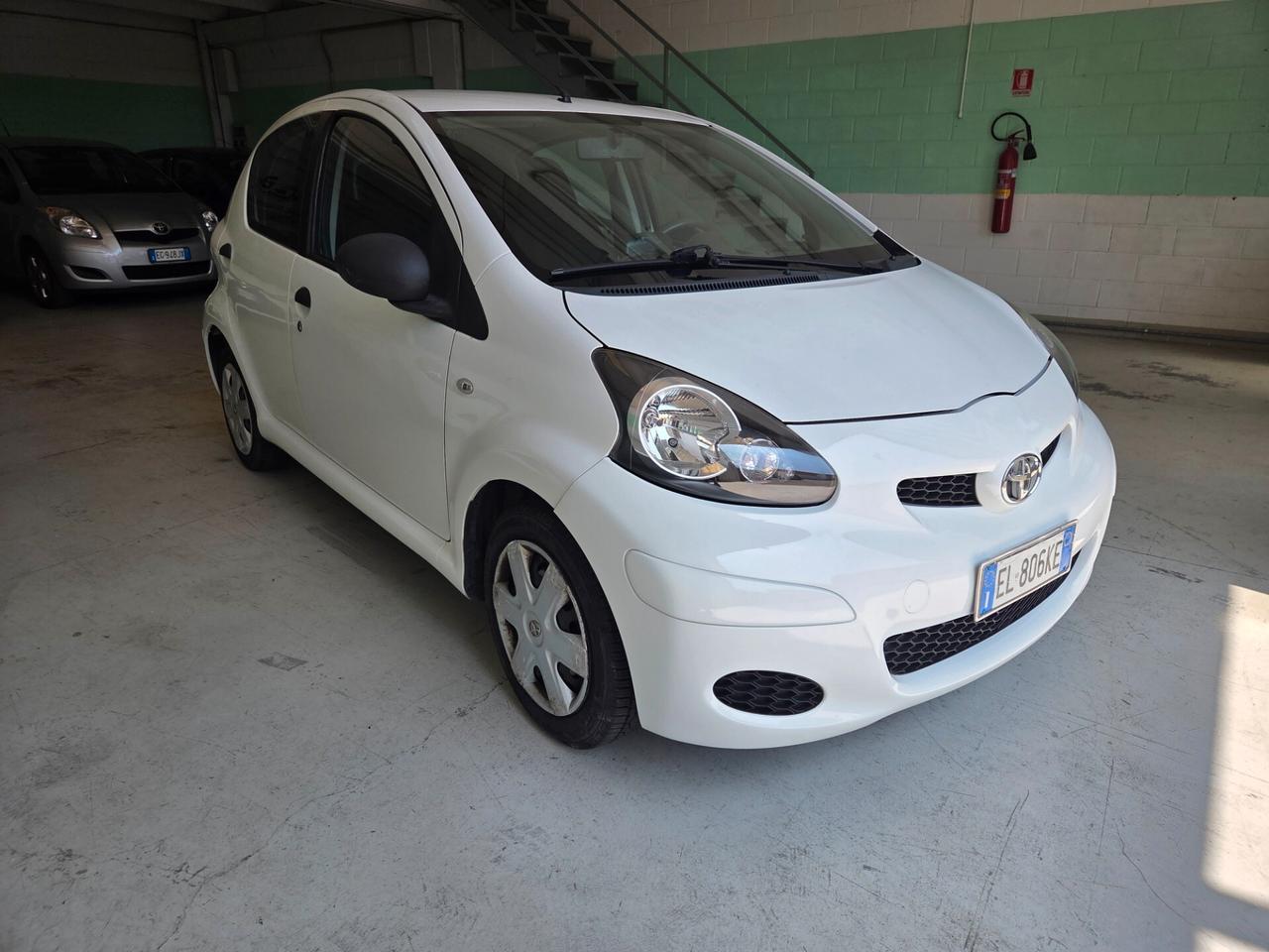 Toyota Aygo 1.0 12V VVT-i 5 porte Lounge