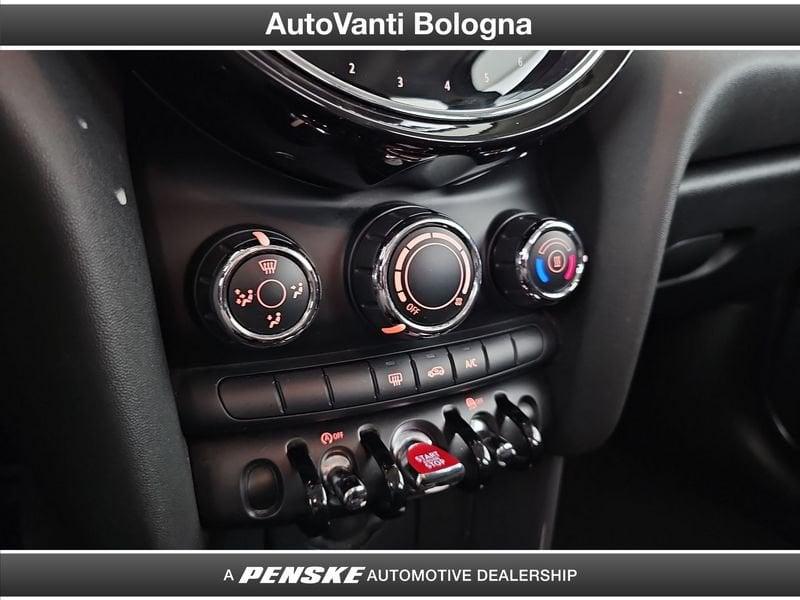 MINI Mini 5 porte Mini 5p 1.5 One Essential 102cv auto