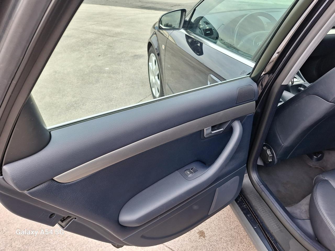 Audi A4 3.0 V6 30V cat Avant