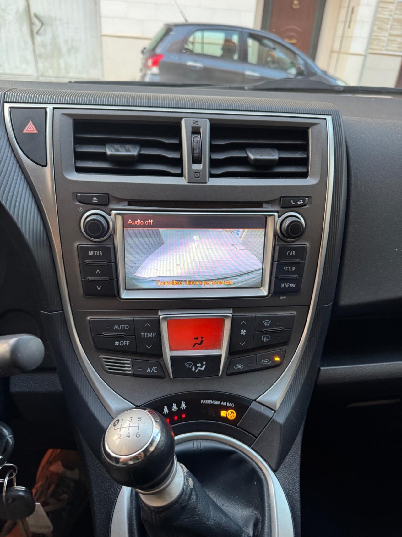 Toyota Verso-S 1.3 MT Style Panorama