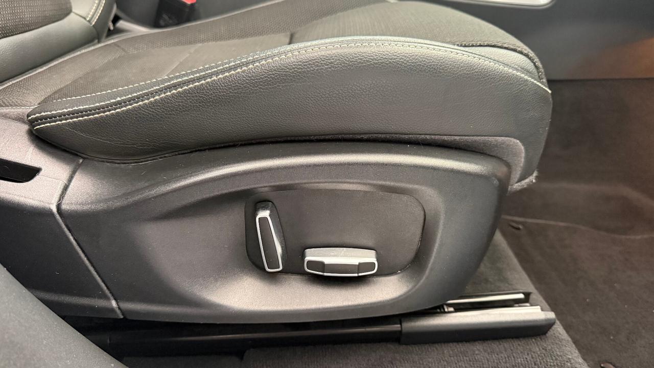 Jaguar F-Pace 2.0 D 180 CV AWD aut. R-Sport tetto apribile