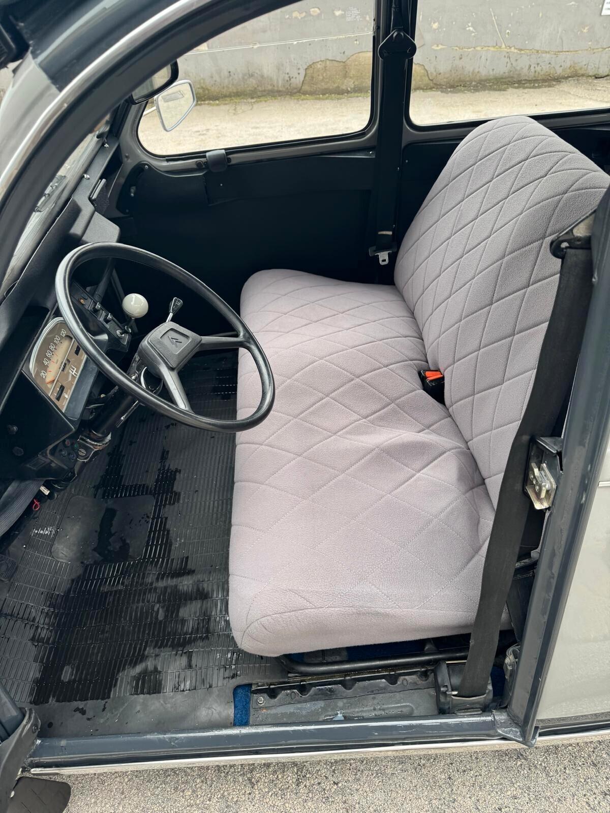 Citroen 2CV 6 Charleston