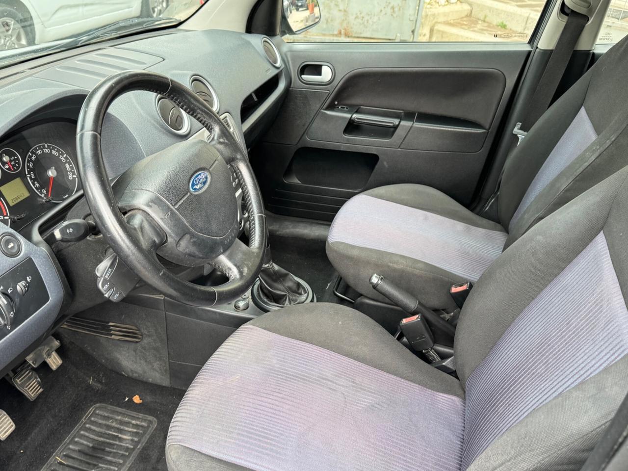 Ford Fusion 1.6 TDCi 5p. Collection