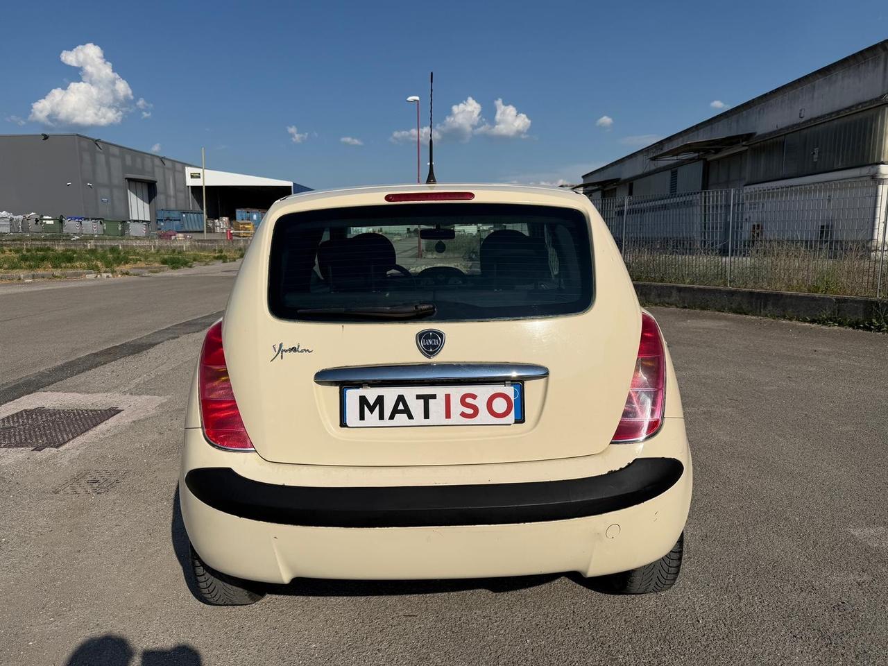 Lancia Ypsilon