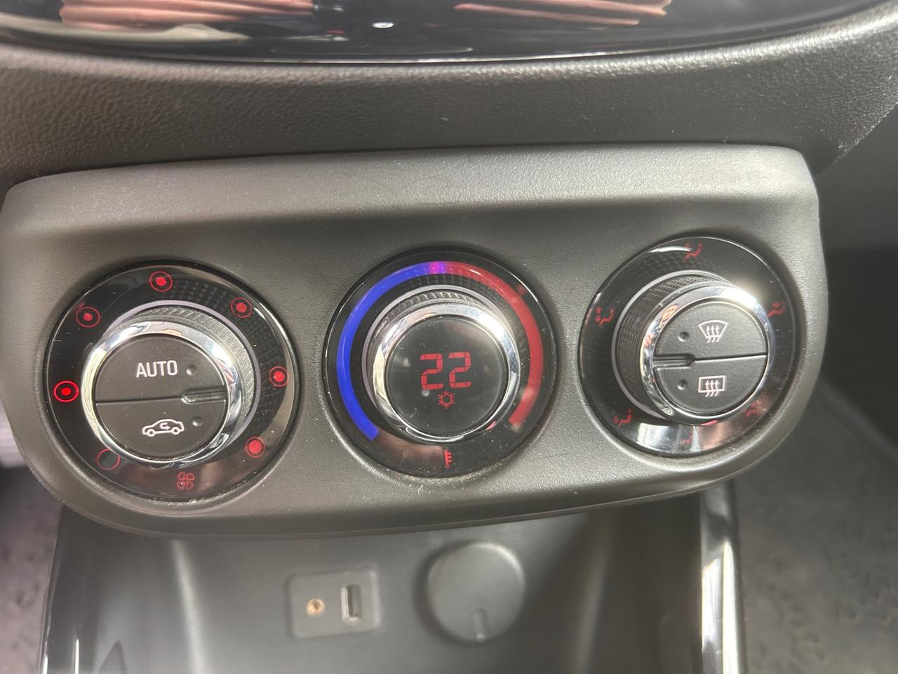 Opel Adam 1.4 Glam 87cv