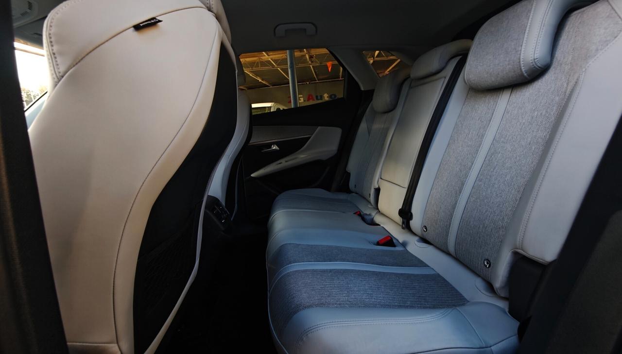 Peugeot 3008 BlueHDi 130 S&S EAT8 Allure pack