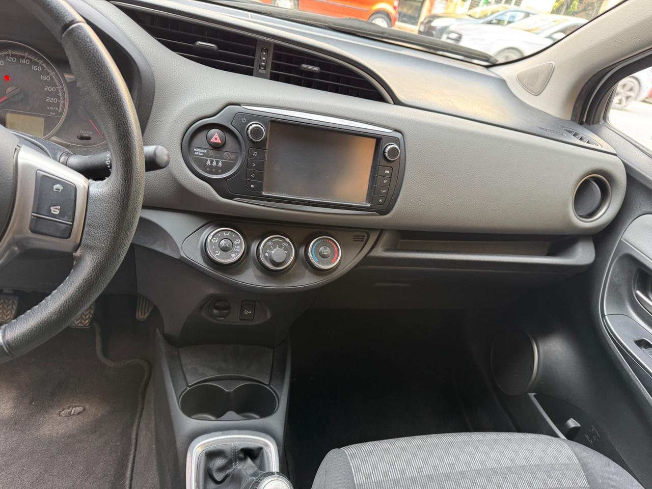 Toyota Yaris 1.0 5 porte Lounge