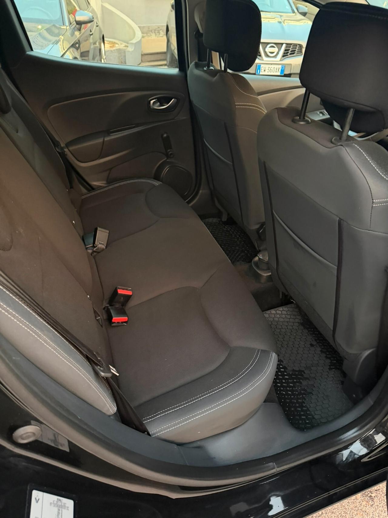 Renault Clio 1.2 75CV 5 porte Zen