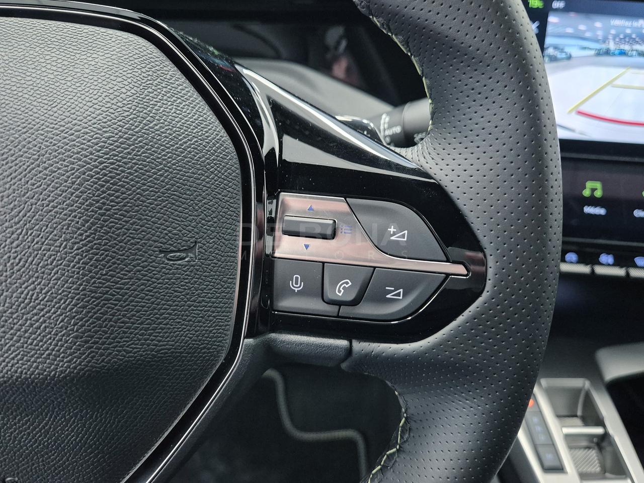 Peugeot 408 1.2 hybrid gt 136cv e-dsc6