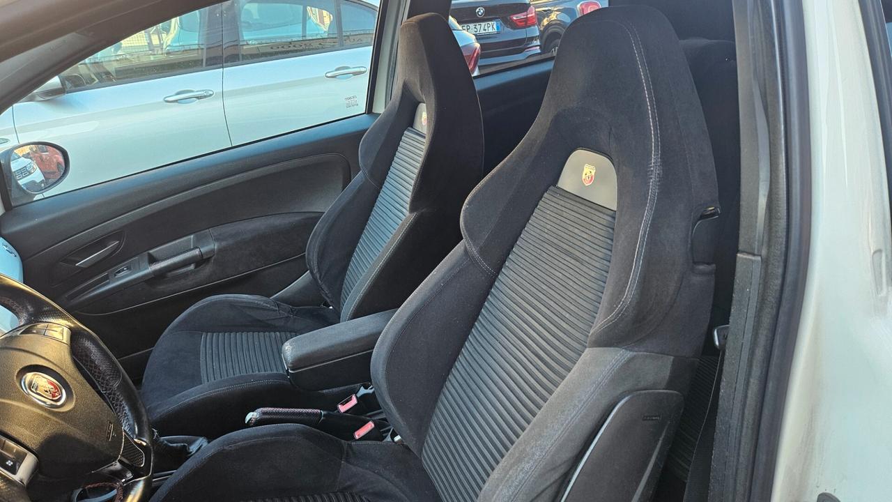 Abarth Grande Punto 1.4 t. t-jet 155cv 3p