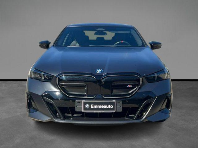 BMW i5 M60