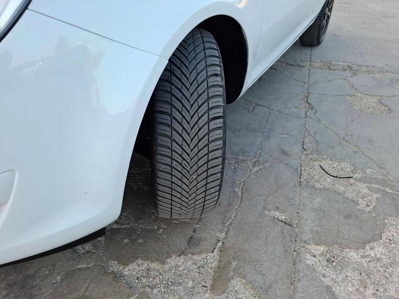 Opel Corsa 1.3 CDTI 75CV (EURO 4) BICOLORE