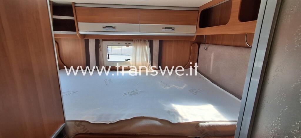 Laika Ecovip 410 Letto matrimoniale posteriore e ampio garage