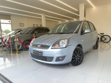 Ford fiesta 1.2 Benzina 5porte 75cv ok neopatentati