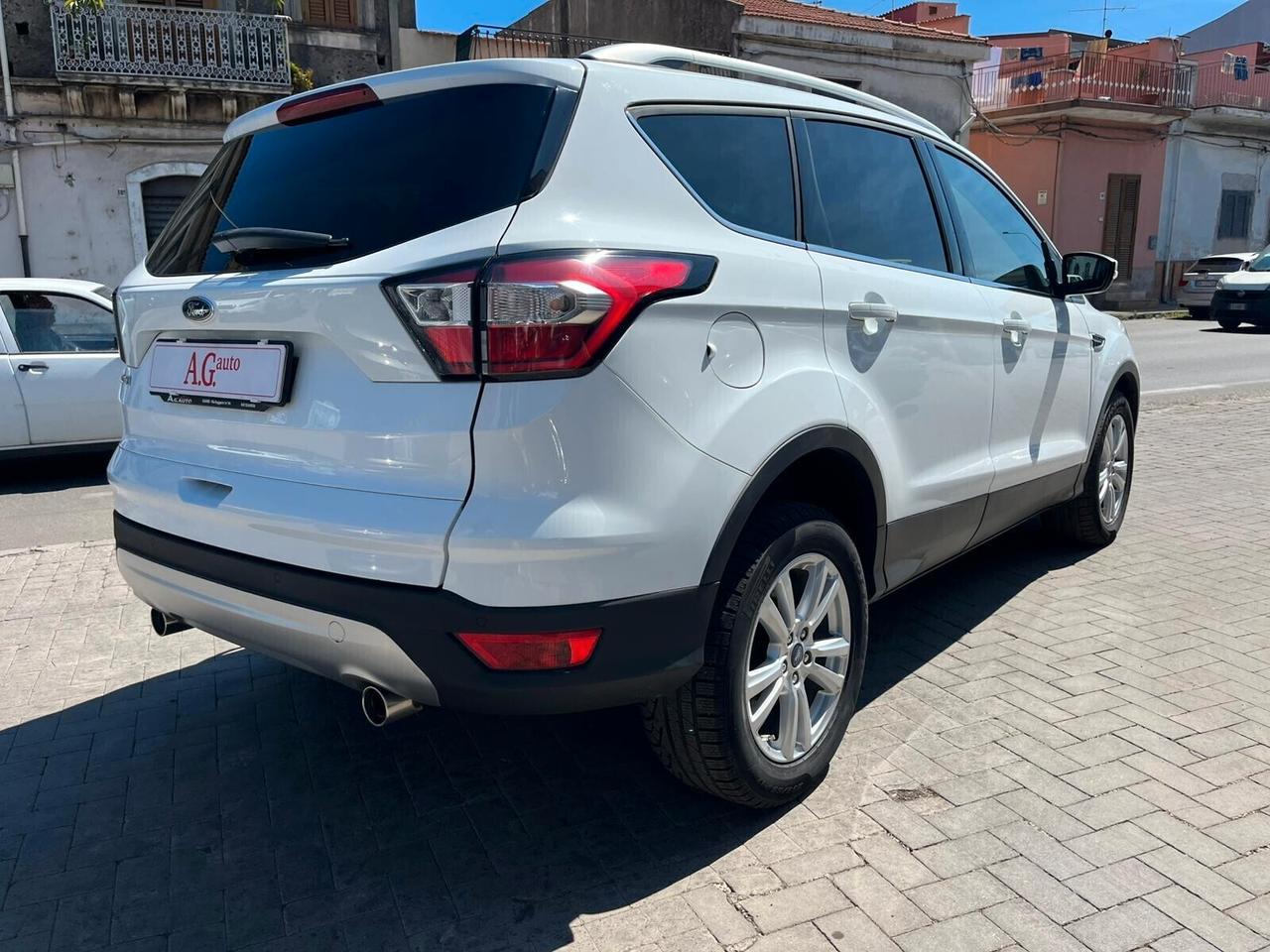 Ford Kuga 2.0 TDCI 120 CV S&S 2WD Powershift Business