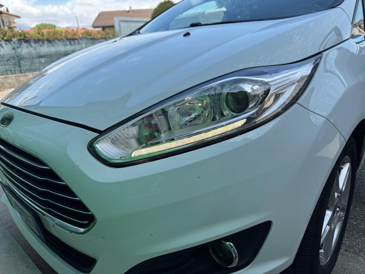 Ford Fiesta 1.5 TDCi 75CV 5 p NEOPATENTATI 2014 106500 km