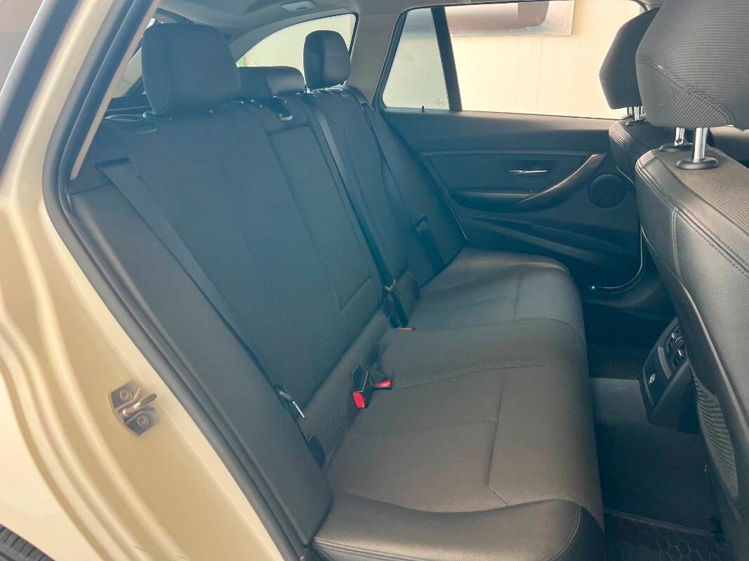 BMW Serie 3 Touring 318d Modern