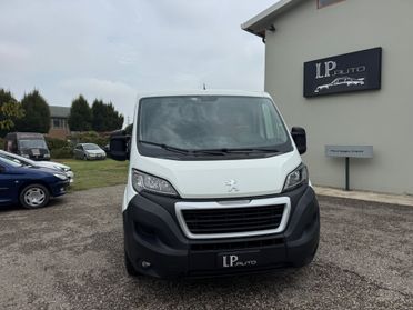 Peugeot Boxer 330 BlueHDi 140 S&S PC-TN Combi Comfort