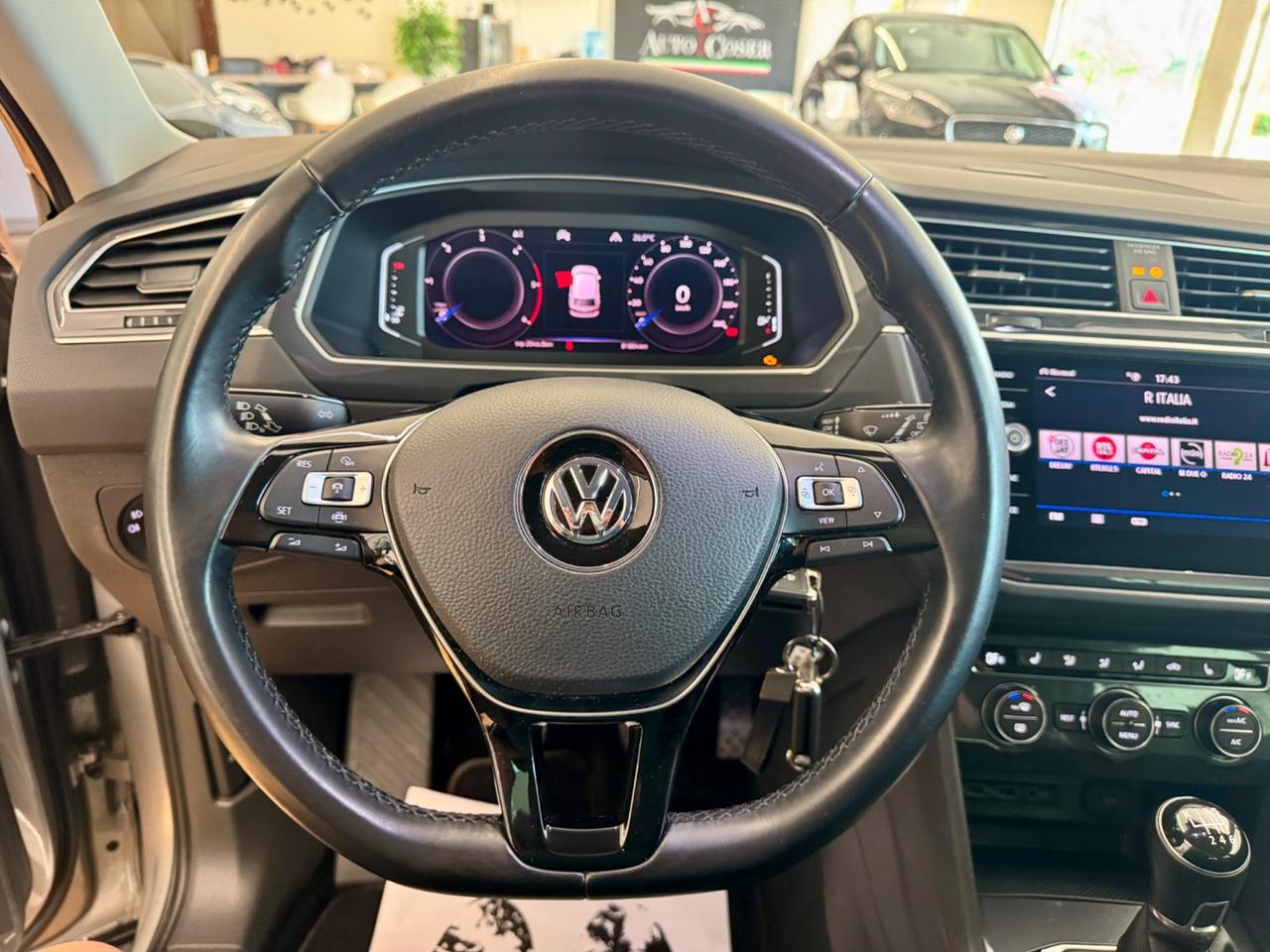 Volkswagen Tiguan 4x4 Sport - SOLO 79.000 KM