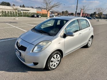 Toyota Yaris 1.0 69Cv 5 porte Sol*Clima*Neopatentati
