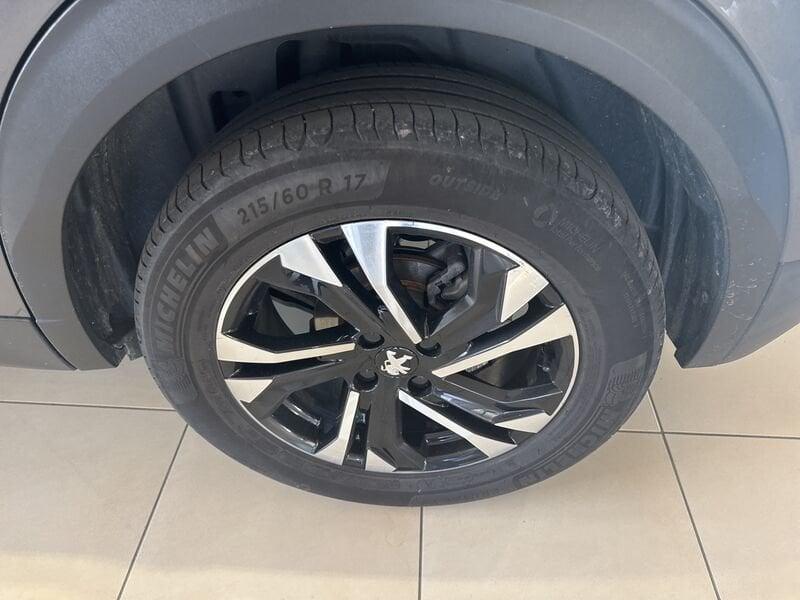 Peugeot 2008 2008 PureTech 100 S&S Allure