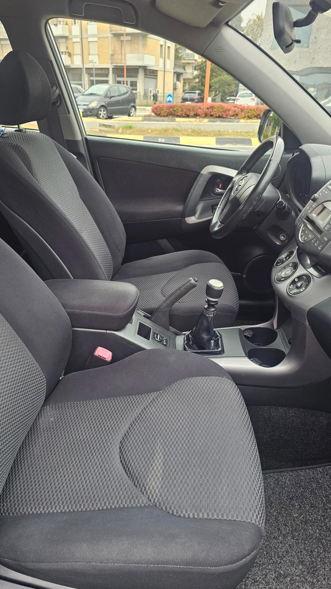 Toyota RAV 4 RAV4 2.2 D-4D 136 CV Luxury