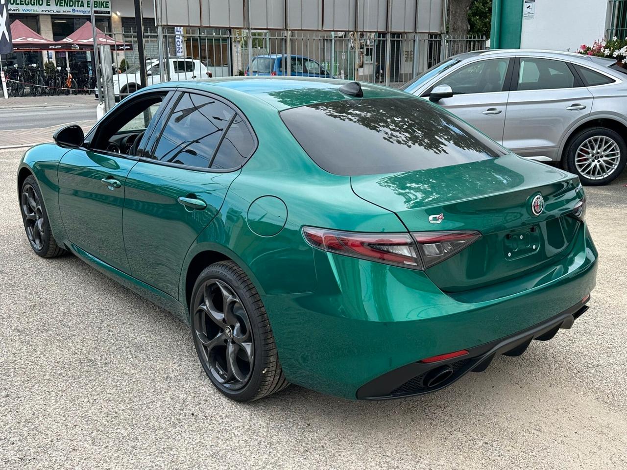 ALFA ROMEO GIULIA TRIBUTO ITALIANO 2.0 TURBO 280 CV AT8 AWD Q4