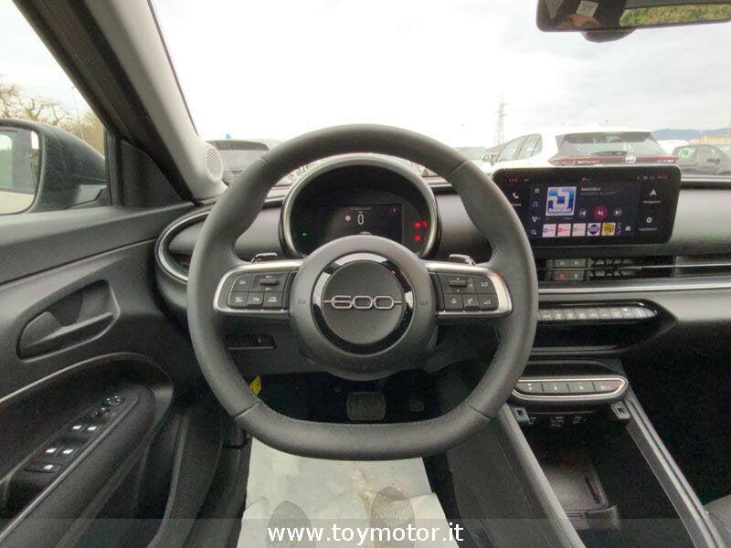 FIAT 600 (2023-) Hybrid 110 CV DCT MHEV Business