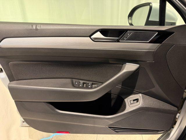 VOLKSWAGEN Passat Variant 2.0 TDI DSG Business Navi ACC Navi Camera GANCIO