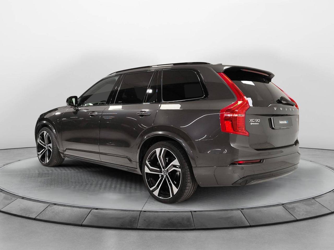 Volvo XC90 b5 Ultimate Dark awd 7 Posti