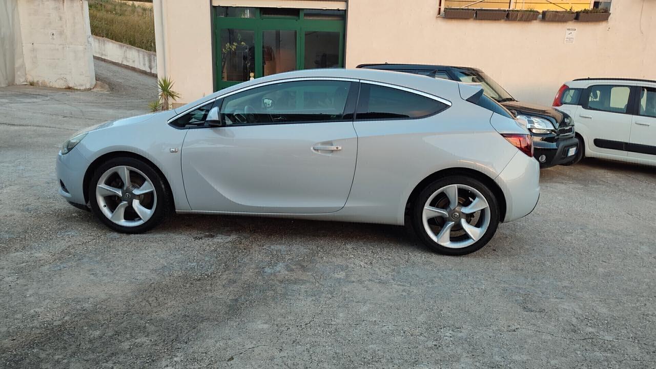 Opel Astra GTC 2.0 CDTI 165CV S&S 3 porte Cosmo S