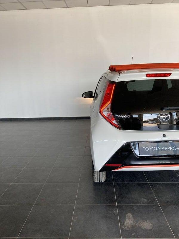 Toyota Aygo 1.0 VVT-i x-wave orange