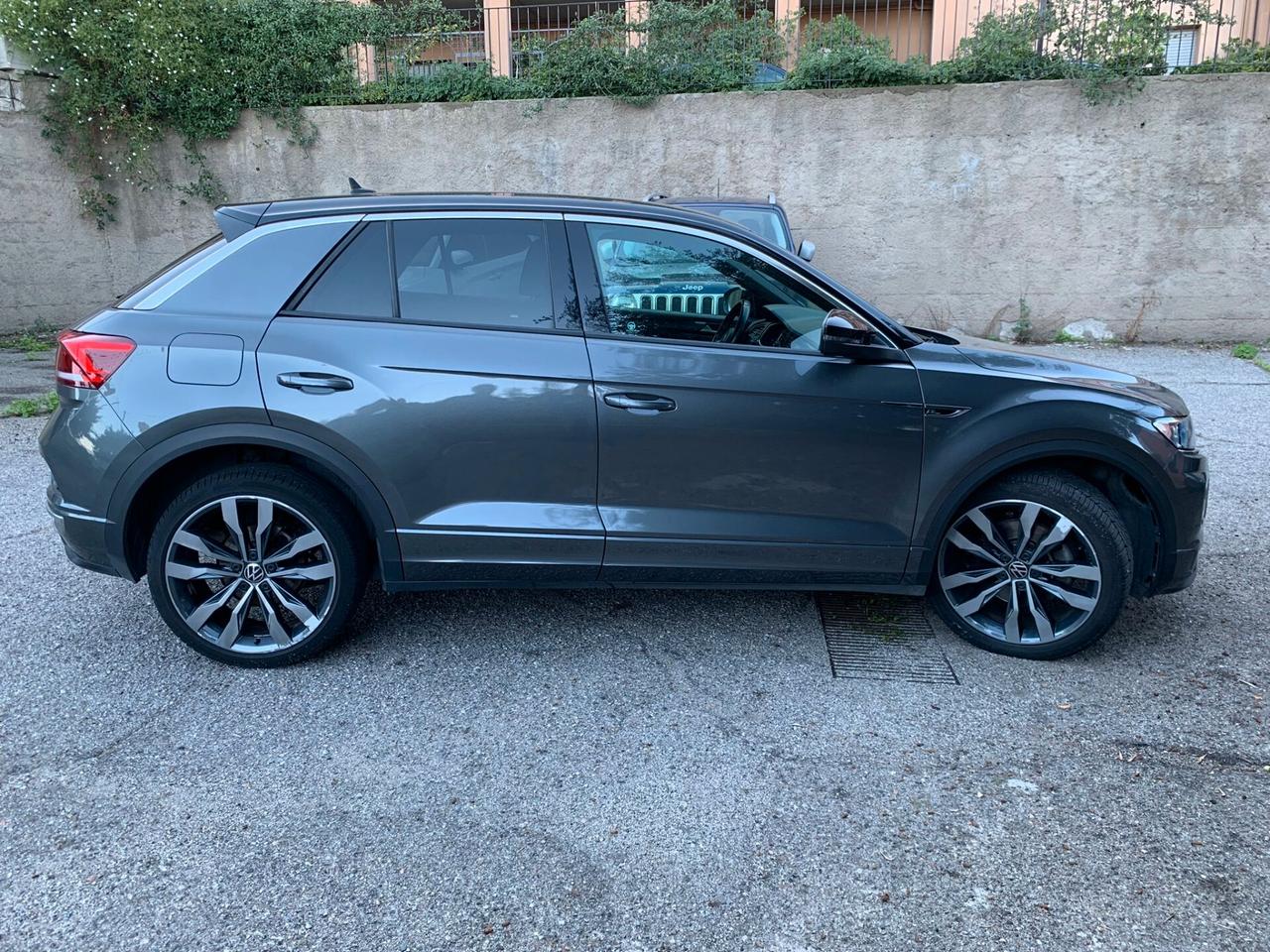 Volkswagen T-Roc 1.5 TSI ACT DSG Sport R-LINE